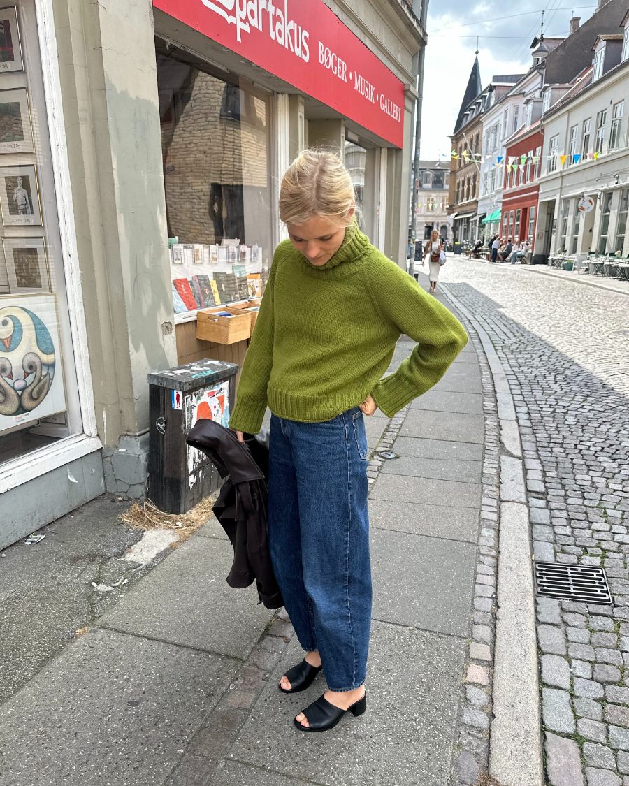 Amy Sweater - Image 6
