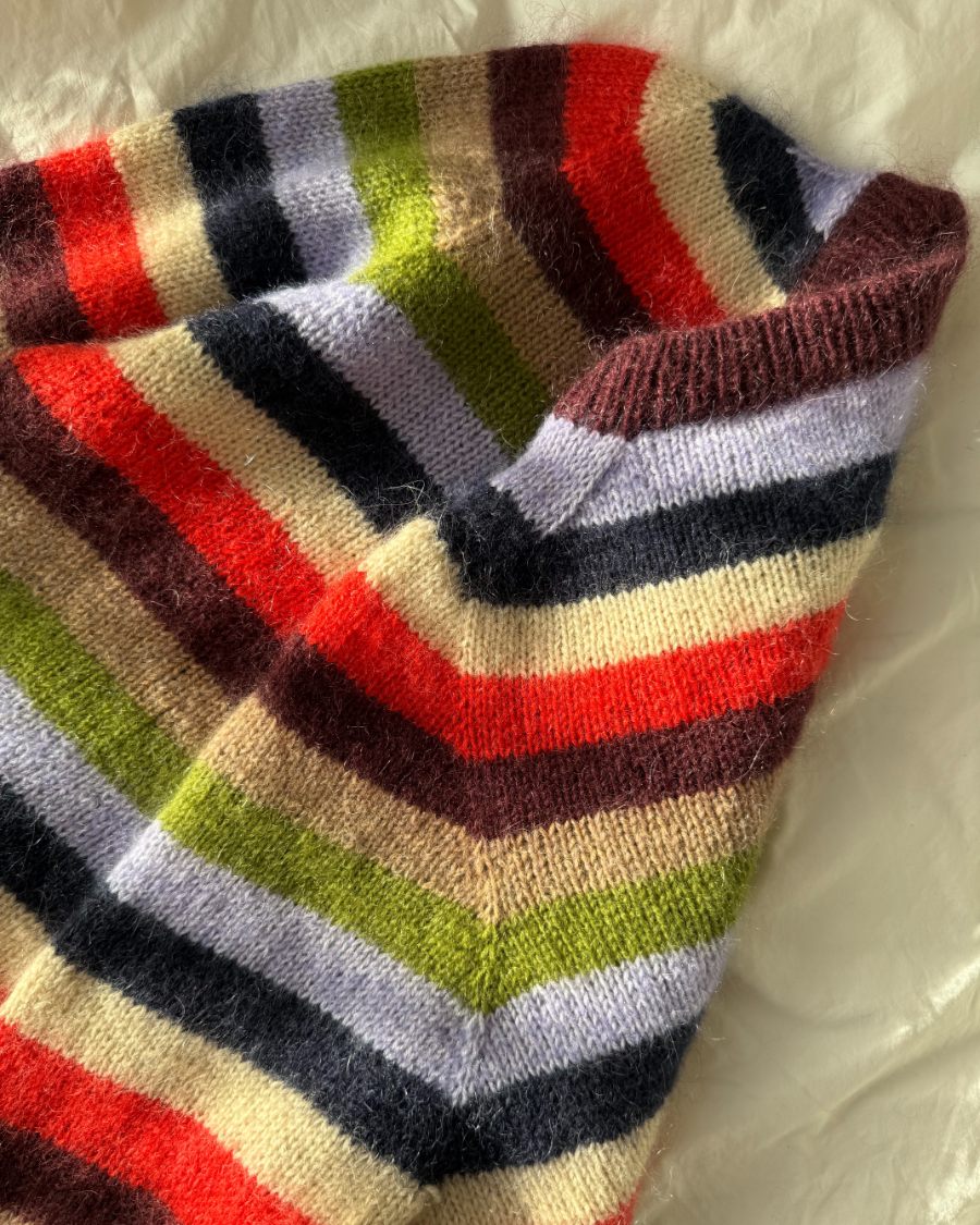 Aros Sweater - Image 6