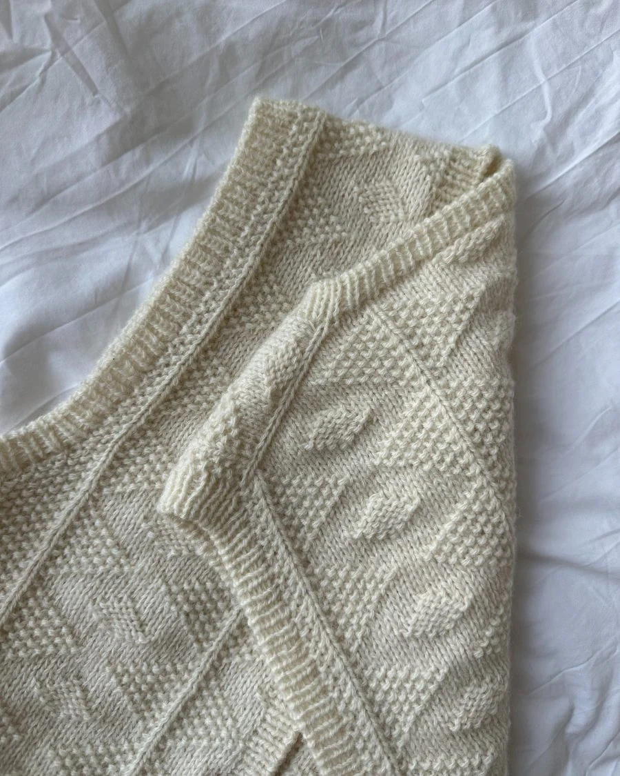 Esther Vest - Image 8