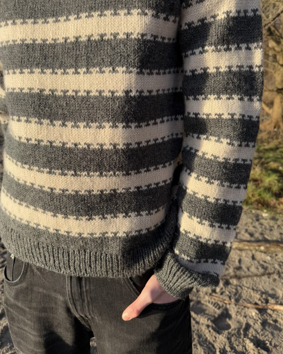 Key Sweater Man - Image 8