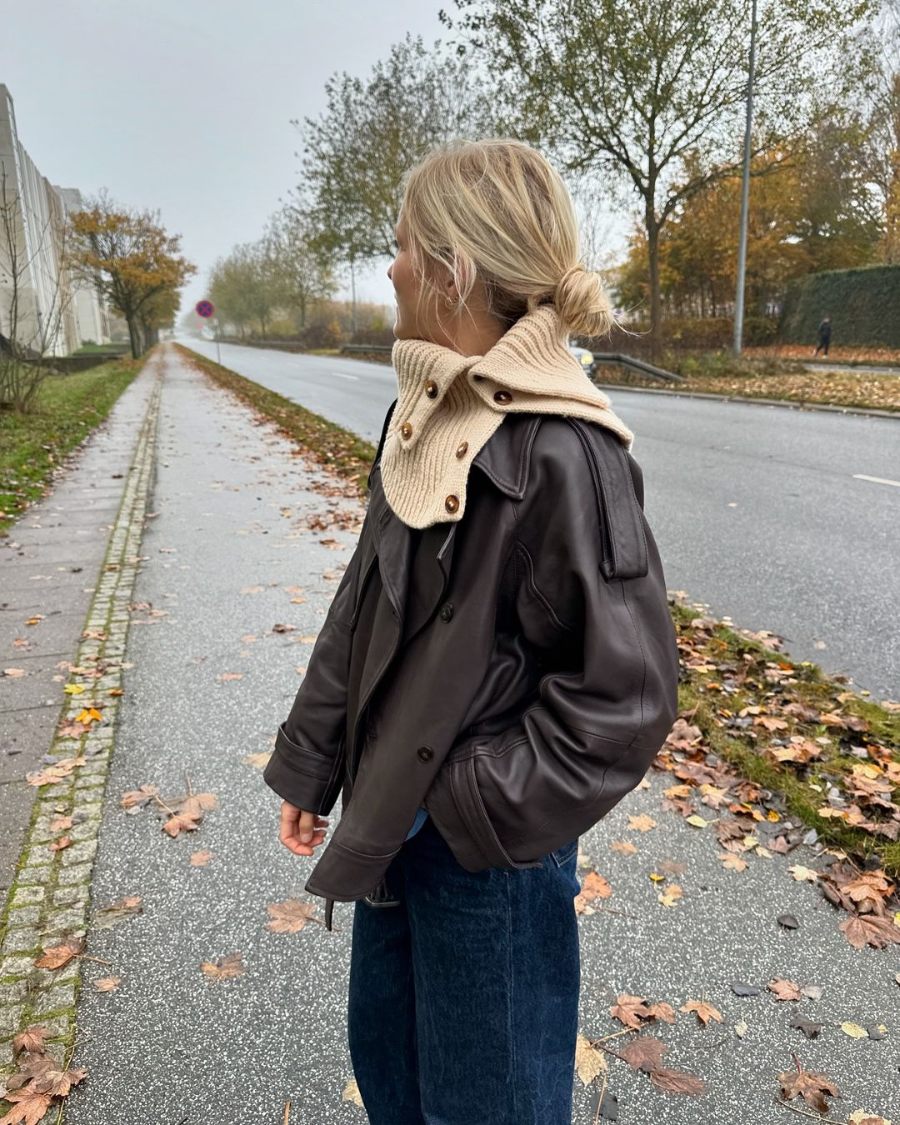 November Neck - Image 5