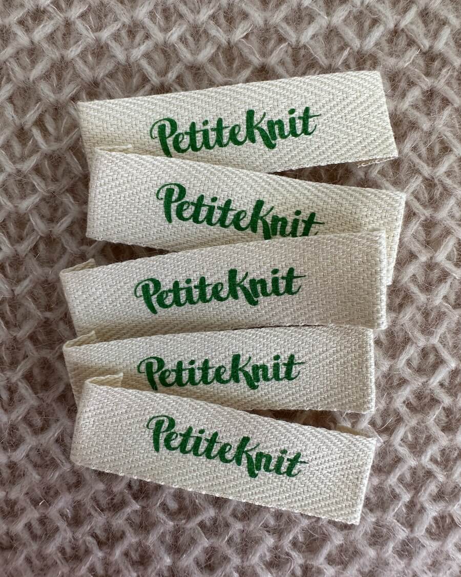 "PetiteKnit"-label 5 stk. - Statement Green - Image 3